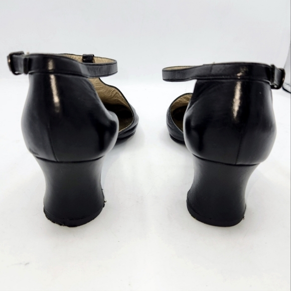 YVES SAINT LAURENT VINTAGE LEATHER T-STRAP ALMOND TOE MARY JANE SHOES BLACK 7.5 - Picture 14 of 15